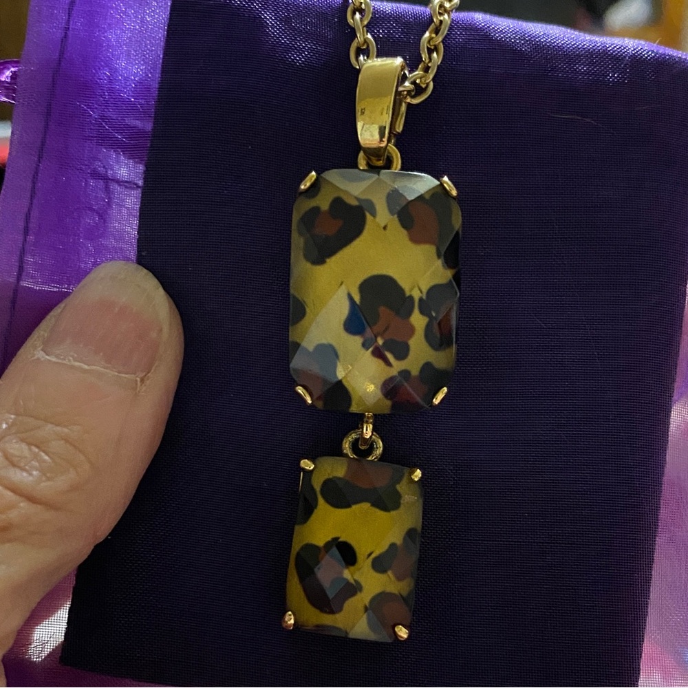 PARK LANE CHEETA pendant NECKLACE Gold and Brown 19” chain with 1” extension.
